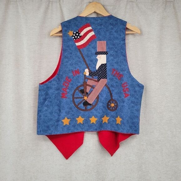 Reversible Patriotic Vest Quilt Patchwork Print Americana  and Red Corduroy - Picture 5 of 6